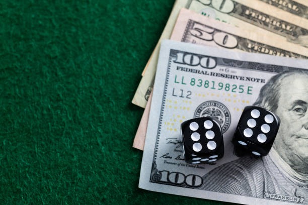 mentol4d platform interface showing slot games, live-dealer tables, and sportsbook markets